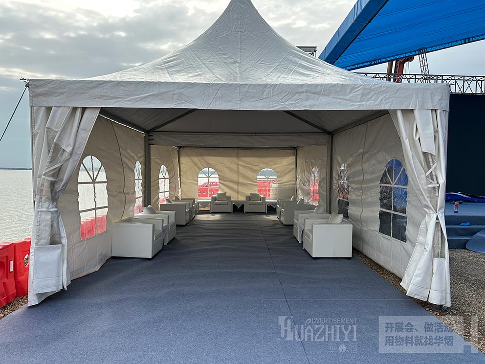 開工休息尖頂方形篷房為什么如此特別 開工休息尖頂方形篷房為什么如此特別